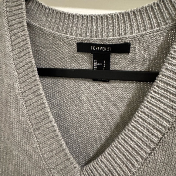 Forever 21 Light Gray Knit Vest - Picture 2 of 3